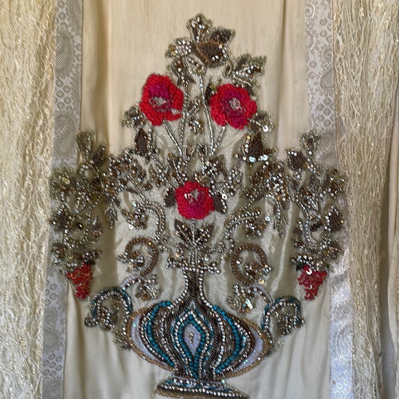 Shalwar kameez zahra Ahmad size m - Picture 2 of 5